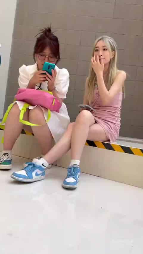 8240ecd9-fab1-4cbf-bc9d-adf8b8d49dd6.mp4