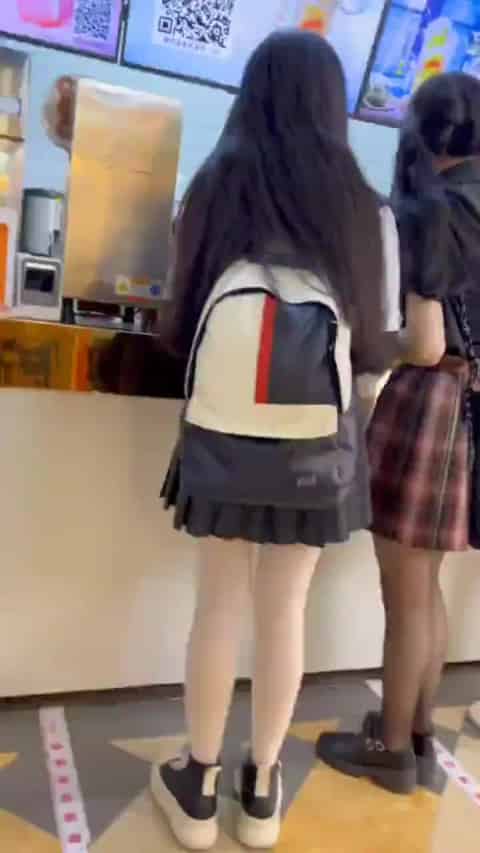 cb3f69da-fbc9-402a-b61a-f143d2127d2d.mp4