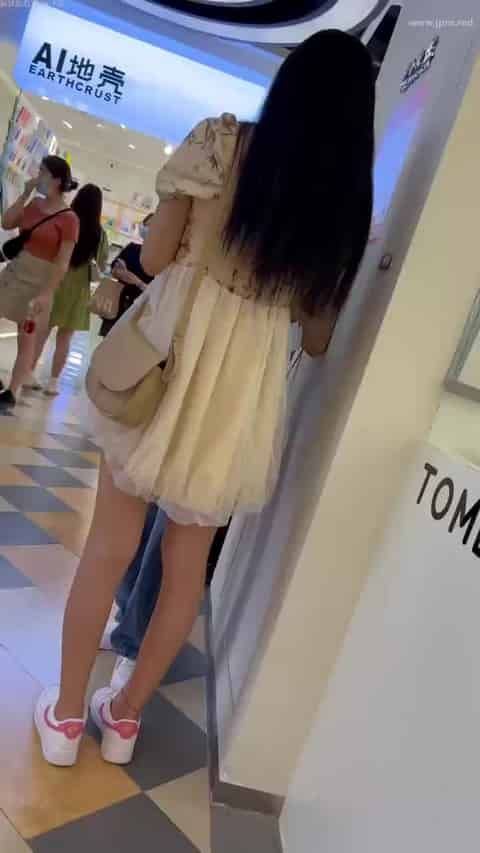 fefc81b5-6a7c-4d85-a915-f7bb599d0d45.mp4