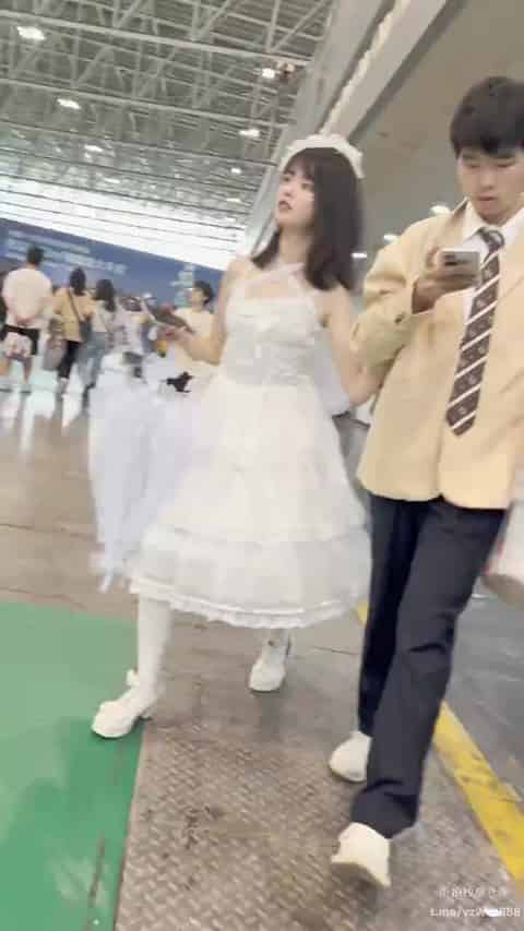 5ccdc4b1-0770-4452-ad2d-bf59b38aa15b.mp4