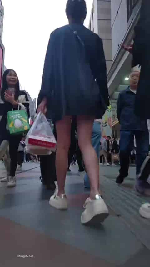 0b791593-42e1-424f-a80a-d779209fd32a.mp4