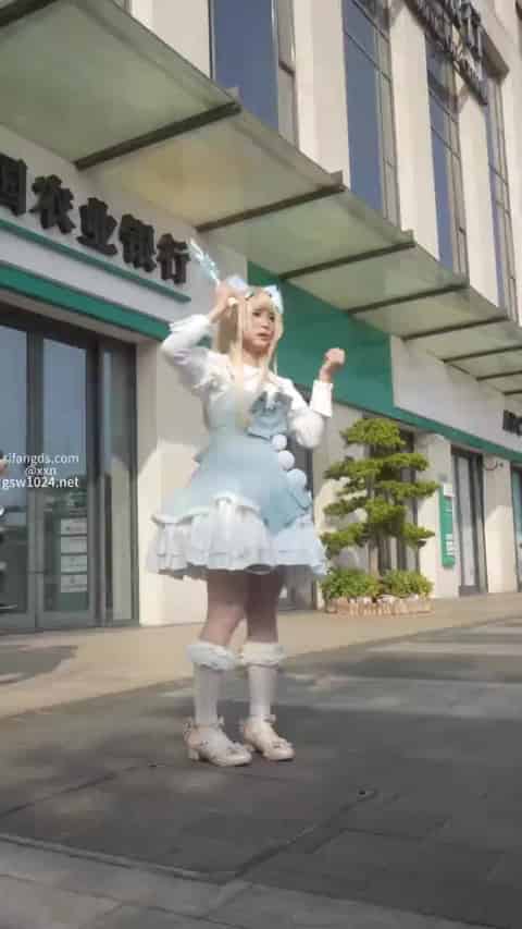 29d0dfac-d256-4b3a-b255-42f41342034c.mp4