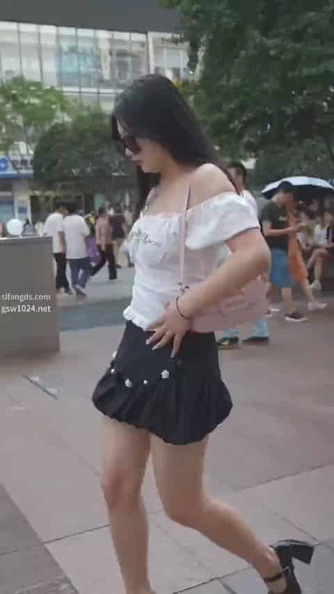 4ea4748d-e680-487d-8b33-759c5331a4ae.mp4