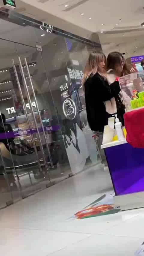 b3614890-ad5c-4180-adc8-eaa7b1d6fe6d.mp4