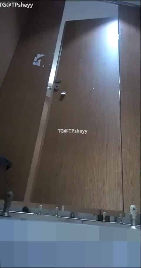 0e6c2732-c1c6-49b6-8e16-24f933875149.mp4