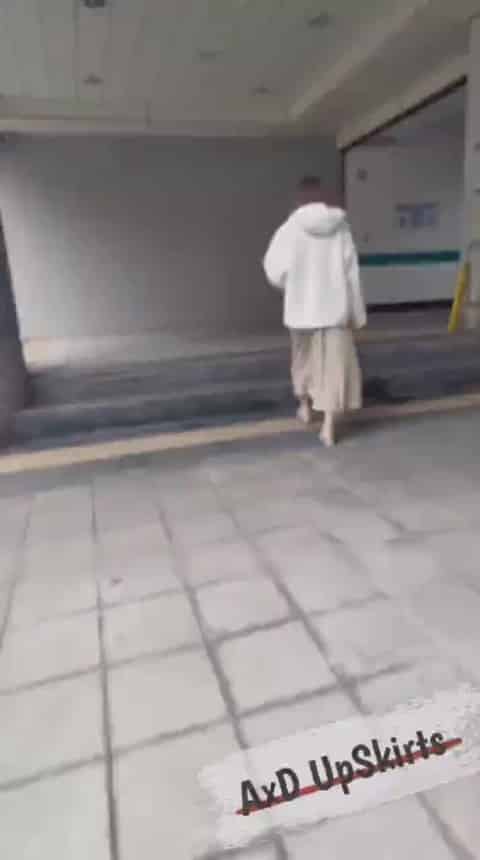 1ad98e9f-1f80-4243-bb9f-574735e9723e.mp4