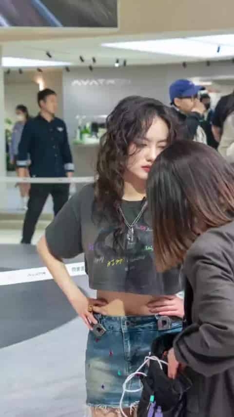 7dba1616-107b-4dff-8eaa-fc2b834bd29b.mp4