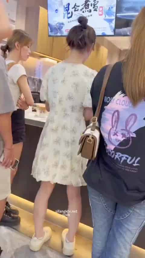 8b84d098-21a2-4e22-a573-bb636ffdcbdc.mp4