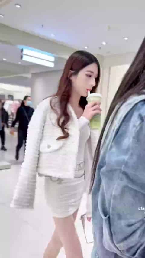 8c92d604-2c76-48f3-864a-00bdcca05b08.mp4