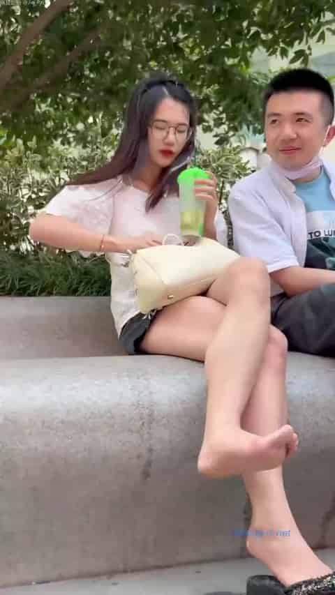 ecf92ae9-5e63-458f-8a8f-8f2df994b1c0.mp4