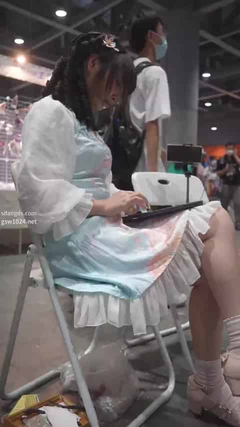 407a470f-cda2-44db-a405-b6b5c5e85a19.mp4