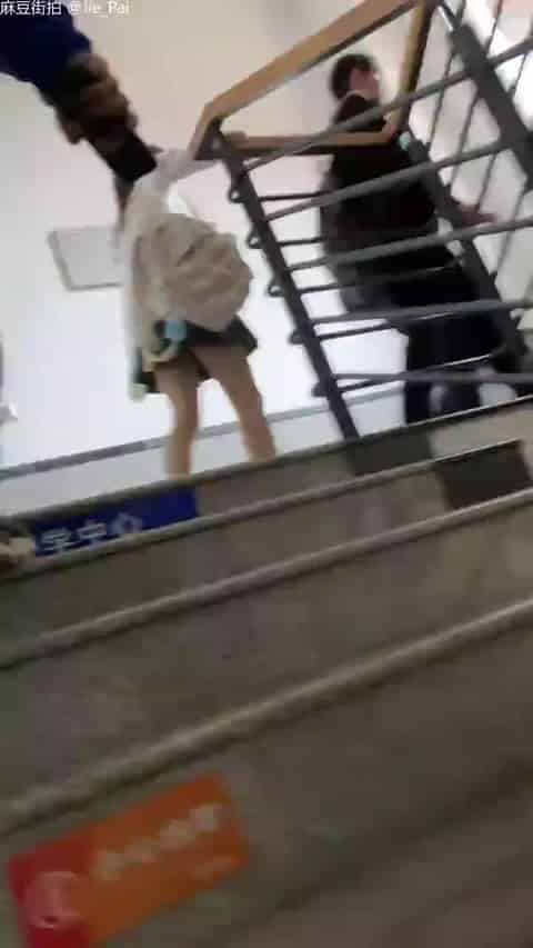 4b94d90e-b6dc-41dd-af72-e60cd9551338.mp4