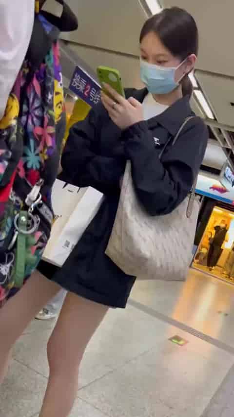 d521cc1f-9e26-4995-b18a-40ddf1a1dbd9.mp4