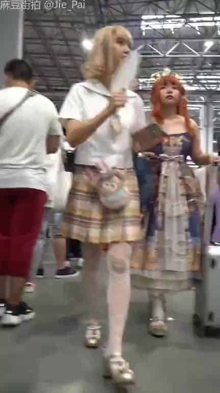 2df17f11-65c4-4930-9741-ddd6d9270f01.mp4