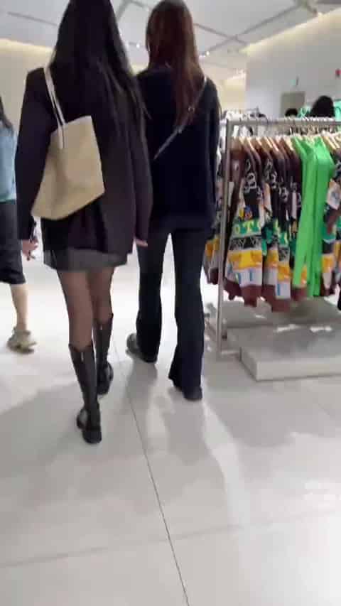 1b745cbe-e04f-4289-98ec-ddd4b1abbc75.mp4