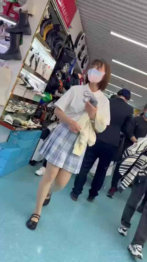 c6319bc1-6b34-494f-a9a8-a229a6b496a4.mp4