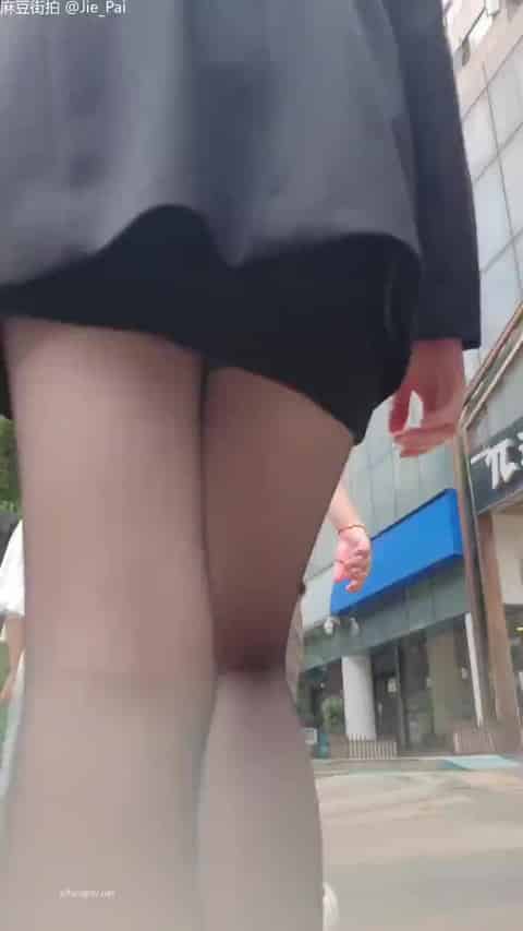 dfef24eb-ea9b-46fe-ac27-aaa371c8f5b7.mp4