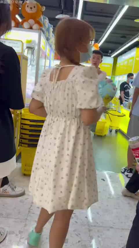 20e7a586-f4cf-48c9-ac87-b8547c1eb6d3.mp4