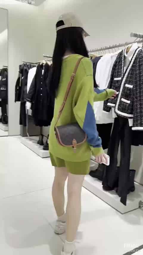 b8371c02-6880-4d9f-a63a-0c4c3c051bf7.mp4