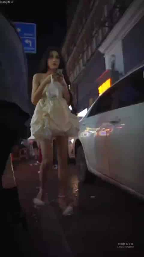 fe1cf918-14b3-46ee-8c82-9e0d15ddcbc6.mp4