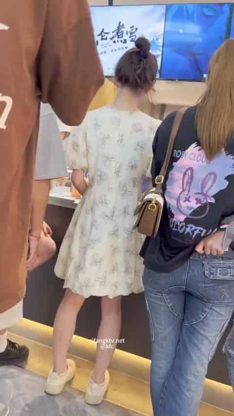 c2121a52-4be9-4749-bebd-dcf2bcc691b8.mp4