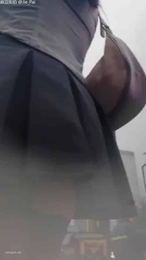 2e8afb72-5921-4f29-bfdc-cf59742af64e.mp4