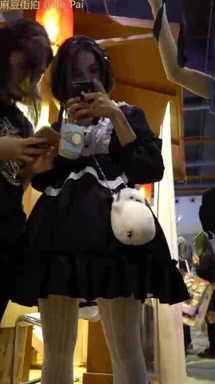 a20c2c03-ddad-4fa9-9c7e-70d001b8ea4f.mp4