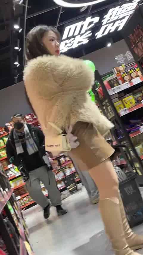 c194e3a3-b5fc-4b61-9e2b-fefd4ce422d1.mp4