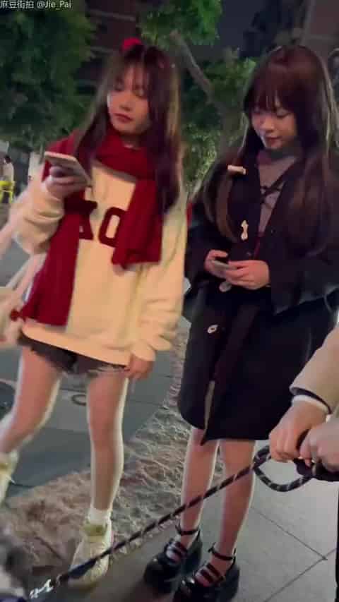 33f70485-2a9a-43eb-95f8-98b9cec38f23.mp4