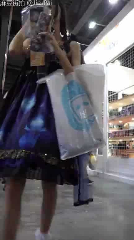 98bd2c23-45da-445f-8d81-fb3d0c86a4d6.mp4