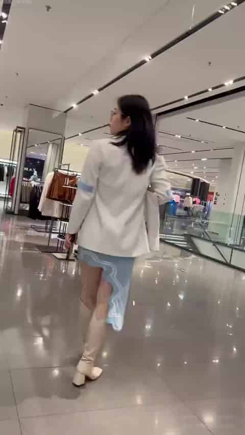 cefd4439-aa88-4c99-9a37-2c8952003425.mp4