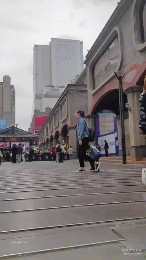 ae60dabc-377f-4998-9647-8eec45965a98.mp4