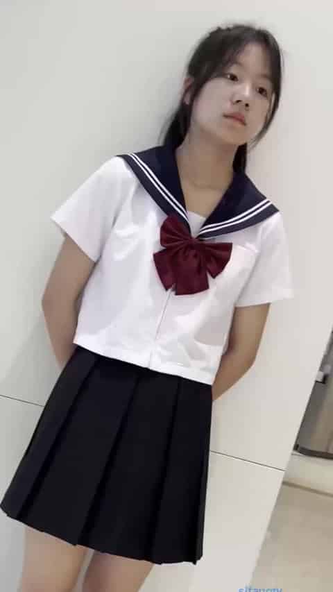 171e8da3-4ec5-4b70-bfea-663c0e4b4403.mp4