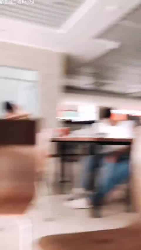 16e378eb-6b6c-469d-a369-1336e0cbd8ee.mp4