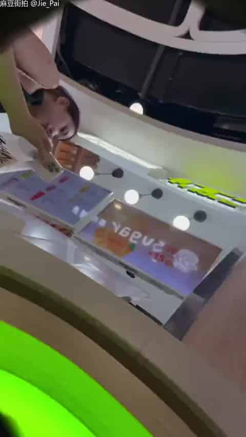 617a4e8a-74e4-4721-ac2f-47c43f5f7c18.mp4