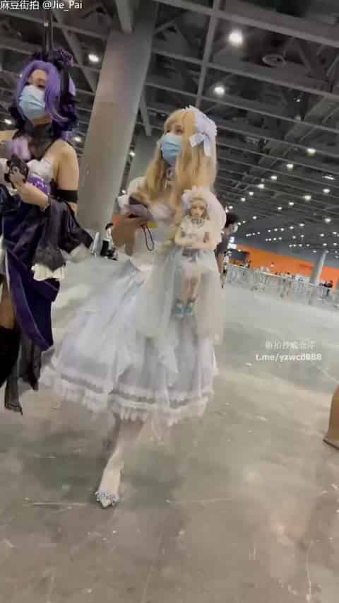 8b085d61-a227-4725-a835-91c09894e7a8.mp4