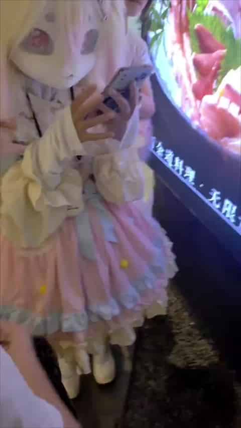 20fc8cd5-b5b4-4553-98a2-8e4534819390.mp4