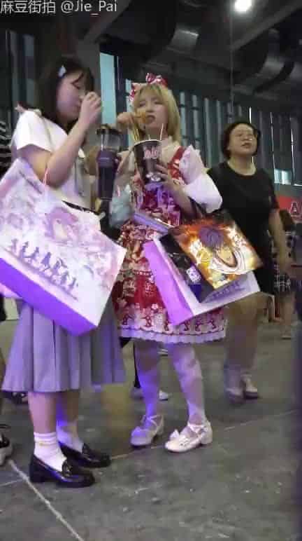 67a67713-2720-4158-8b0c-884a21154ae7.mp4