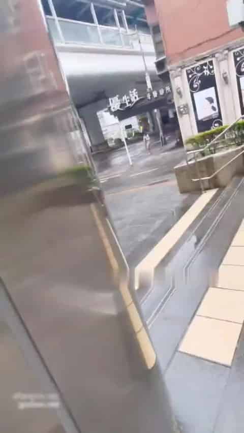 27834abb-08e1-4312-a8ef-1b9e2a662f9d.mp4