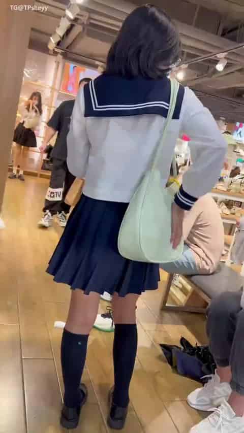 3d09d72d-cc2c-4e81-822b-979f12001555.mp4