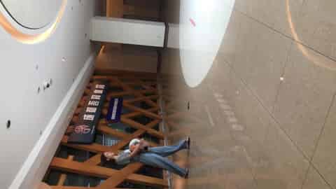 8a8bd5e1-adf4-4782-8472-00562a893086.mp4