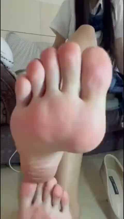 b0b75204-cfe5-4a60-ad3c-583f0bfa8019.mp4