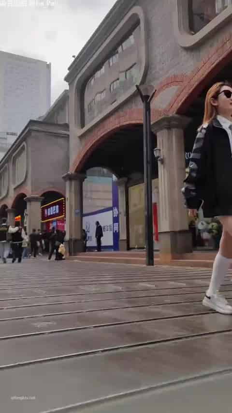 d6b00c1a-2b47-49cb-8c3f-23f53a771b4c.mp4