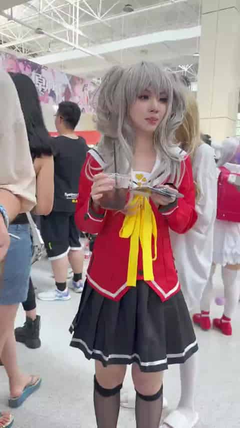 98e657c1-1690-4320-b05c-6f6b43438a49.mp4