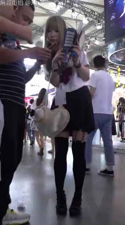 8da5bd06-688a-4f92-99a8-13403867a7d8.mp4