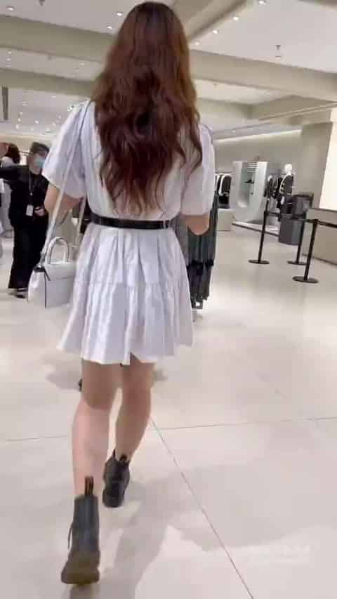 b17d9cc0-3a47-4551-adb2-b1c3fea4f315.mp4