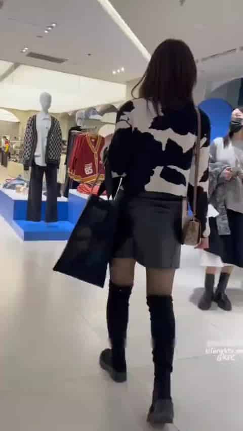 ae934b11-4eb4-443d-87b3-2e167b53c0a3.mp4