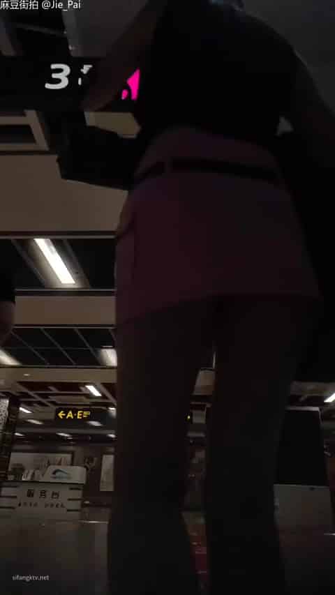 580debe8-8170-421f-846b-838b130bb6c1.mp4