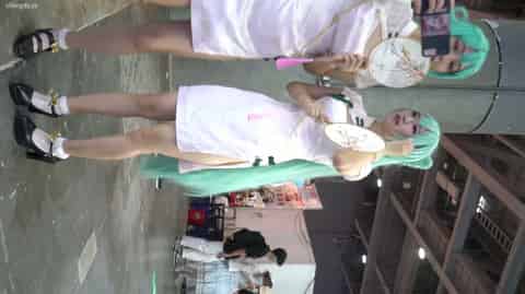 2c797fcc-7541-40c7-b668-75e55b42330f.mp4