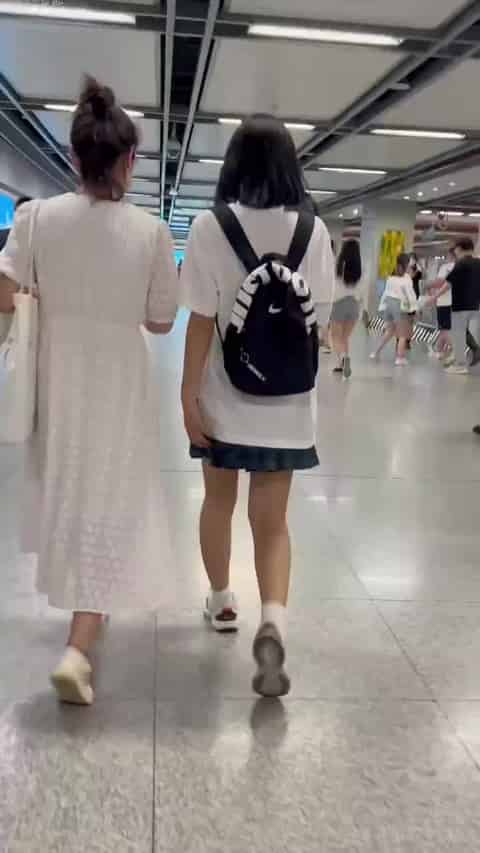 f4e72518-867f-4ea4-b0b6-0bfed824a69f.mp4